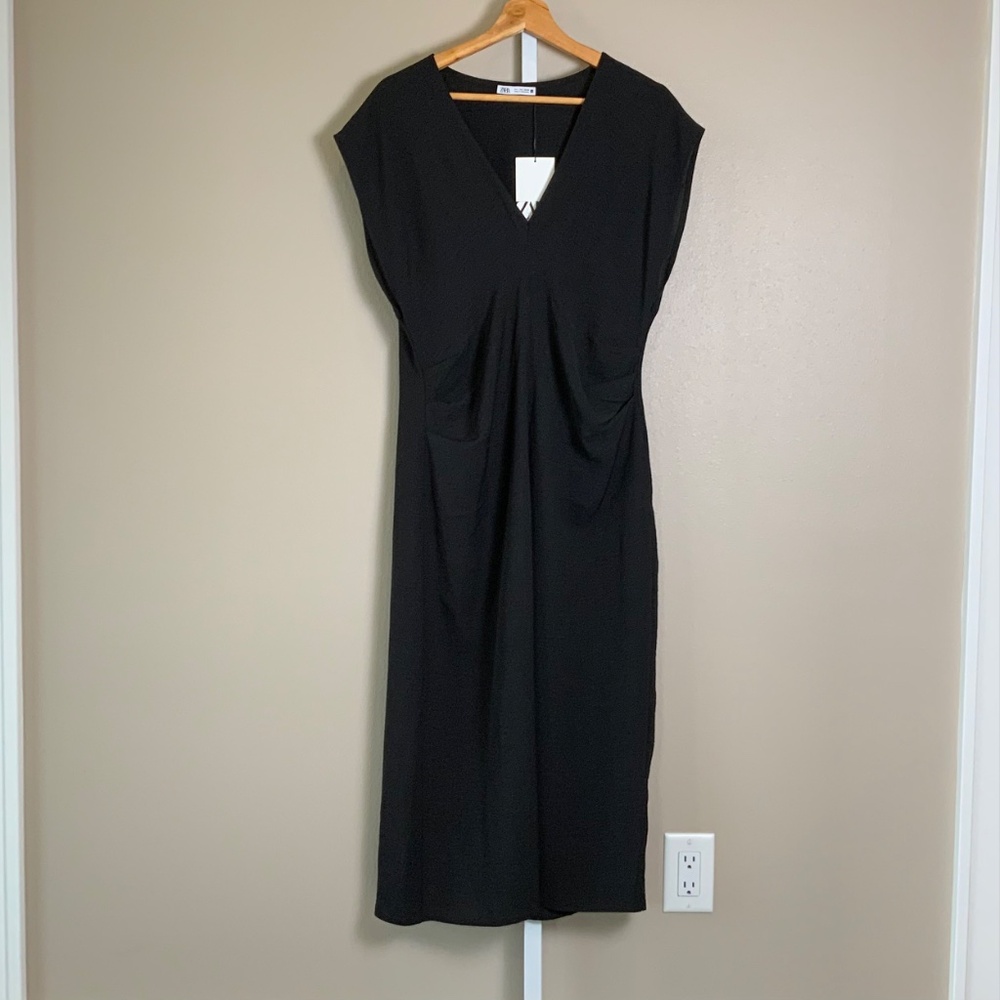 ZARA Flowy Gathered Dress - Picture 7 of 16